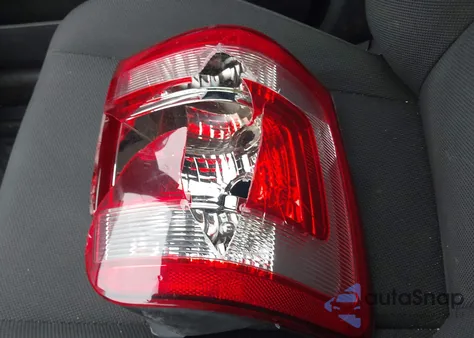 2010 Ford Escape Xlt z USA, uszkodzony, nr VIN 1FMCU0D79AKB11463